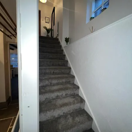 40 High Street *